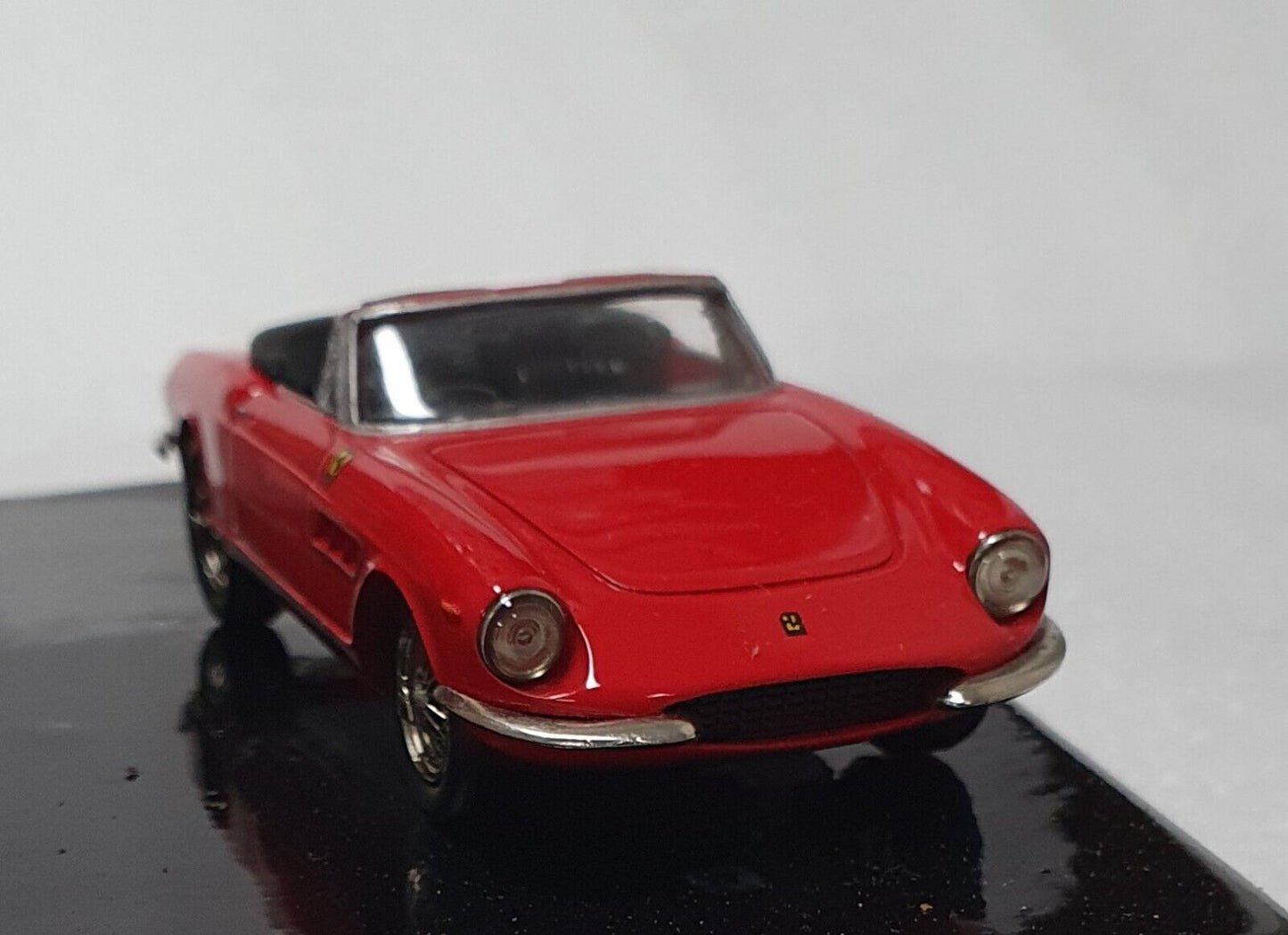 Dinkum Classics Ferrari Spyder