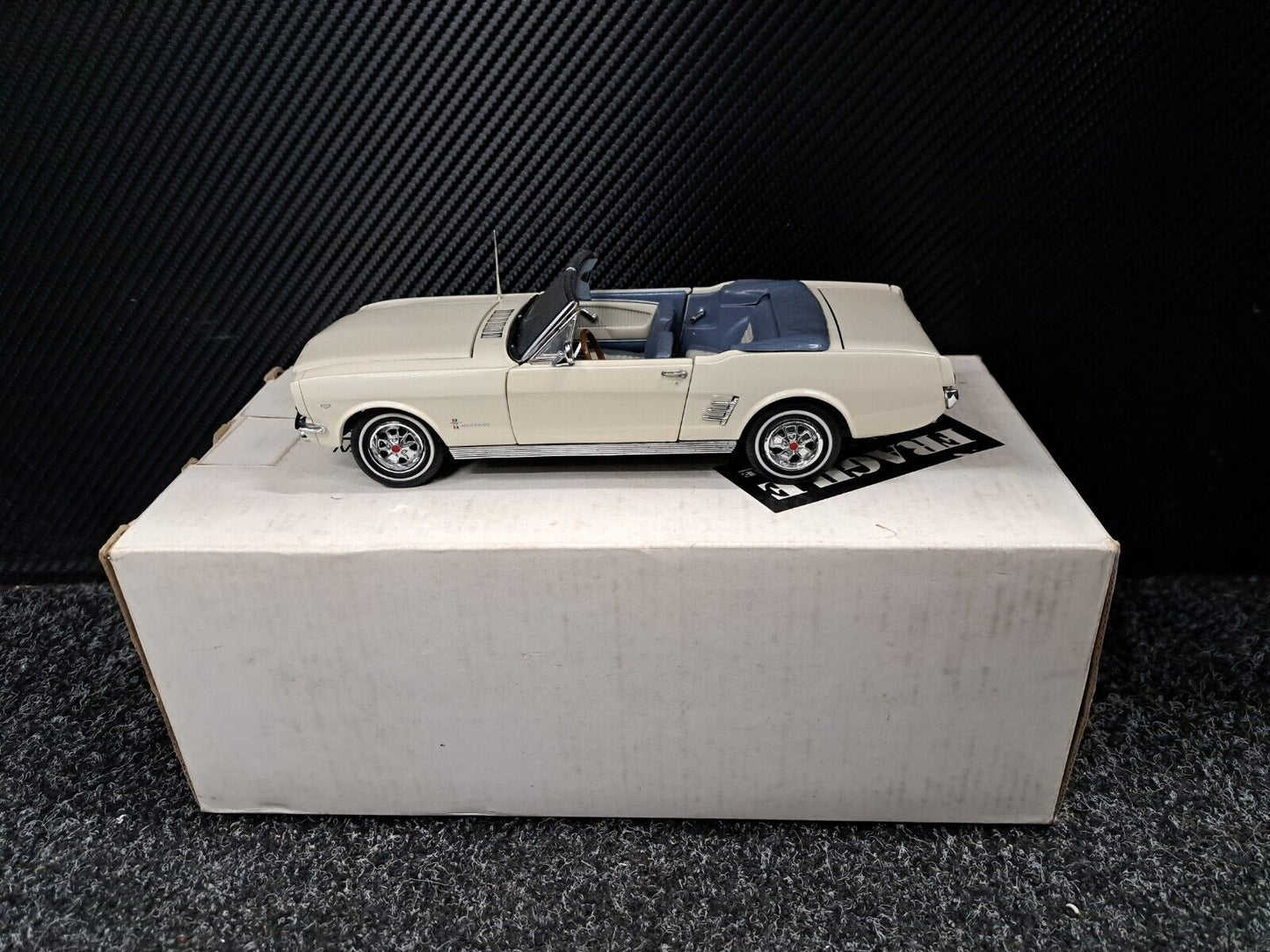 1/24 Danbury Mint 1966 MUSTANG Convertible White