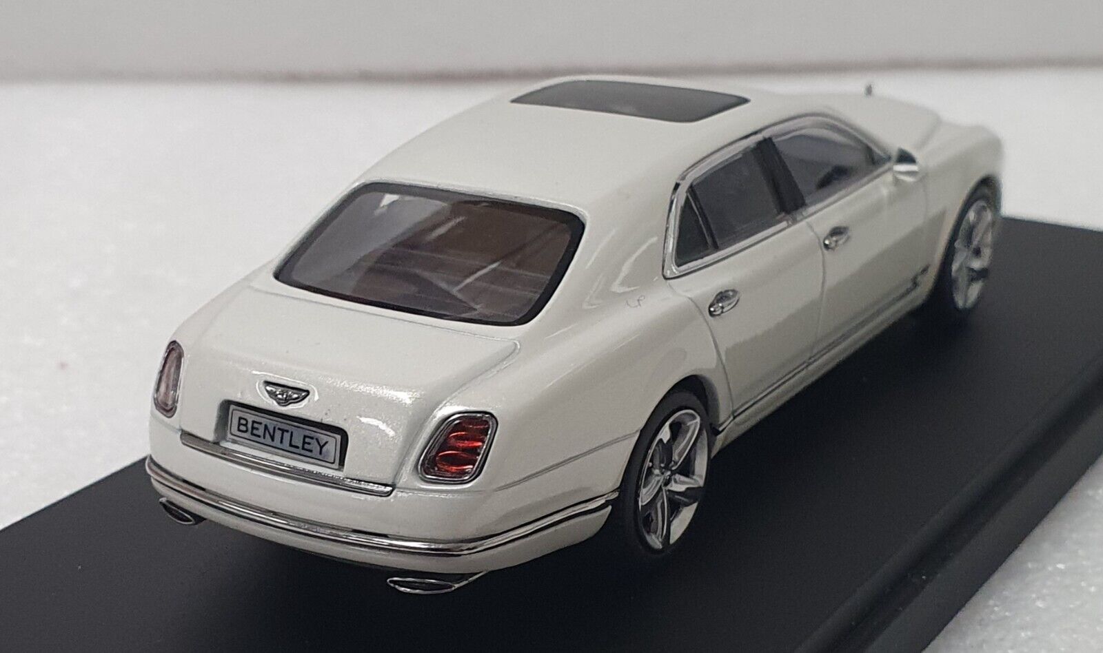 1/43 Kyosho Bentley Mulsanne Speed White