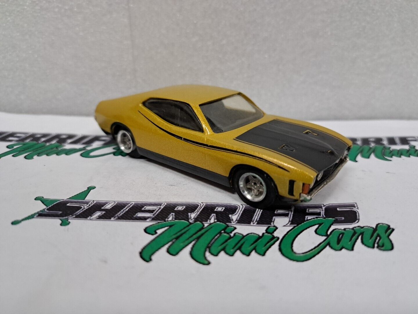 1/43 Dinkum Ford Falcon XA Coupe Gold