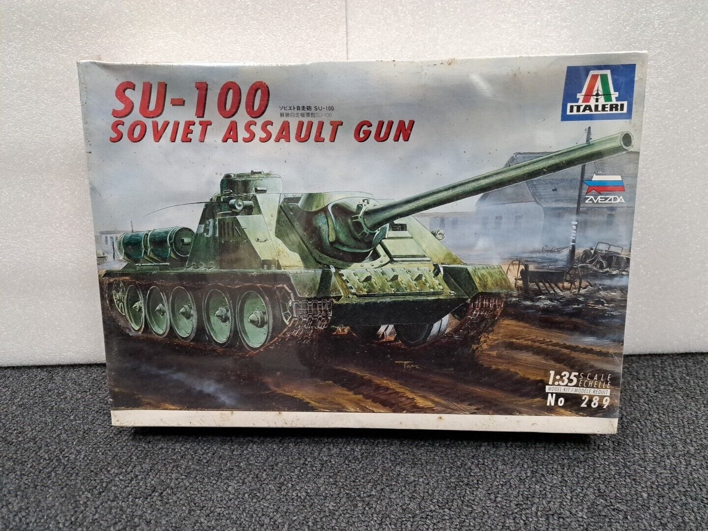 1995 Italeri Italy 1/35 Model Kit 289 SU-100 Soviet Assault Gun WWII