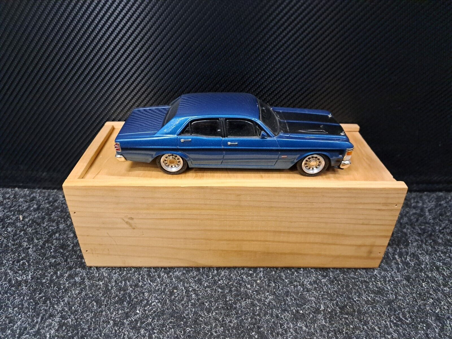 1/24 Dinkum Classics XW GT Starlight Blue