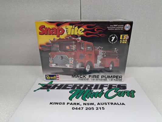 1/32 Revell Snap Tite Mack Fire Pumper  Model Kit SMC