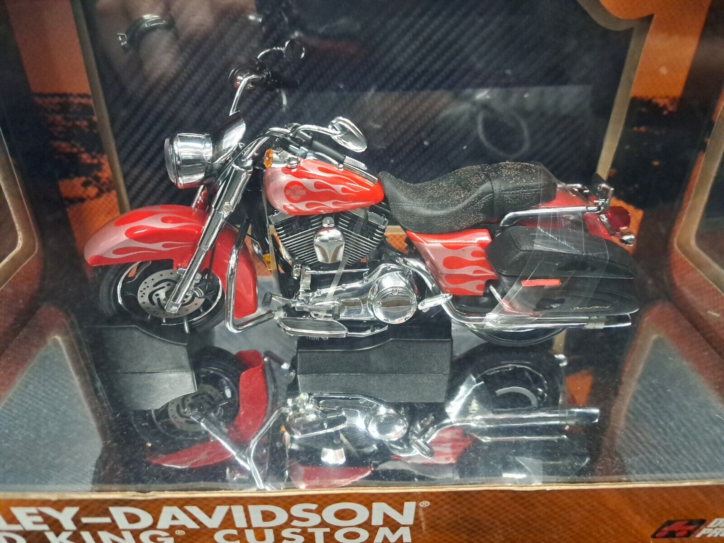 1/12 Harle-Davidson ROAD KING CUSTOM Authentic Diecast Metal Replica Red