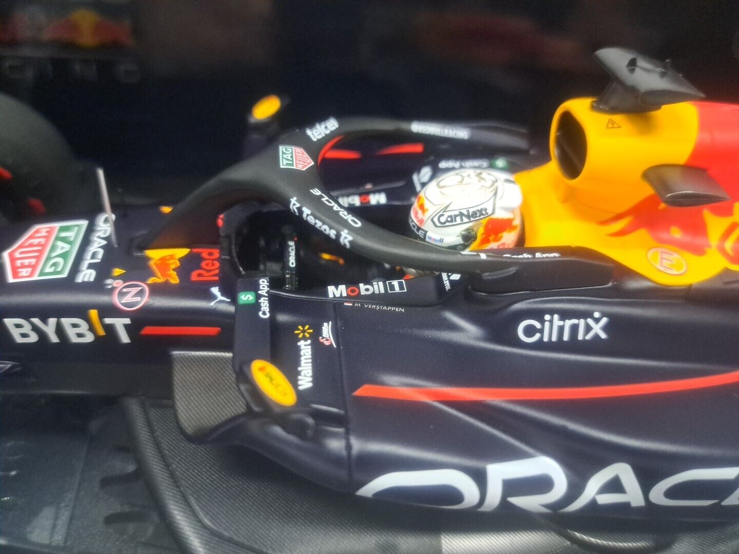 1/18 RED BULL F1  RB18 VERSTAPPEN WINNER HUNGARIAN GP 2022 MINICHAMPS