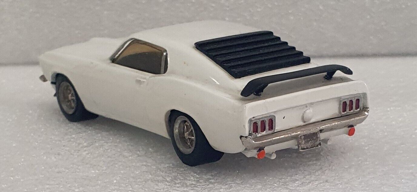 Dinkum Classics 1/43 1970 Mustang White