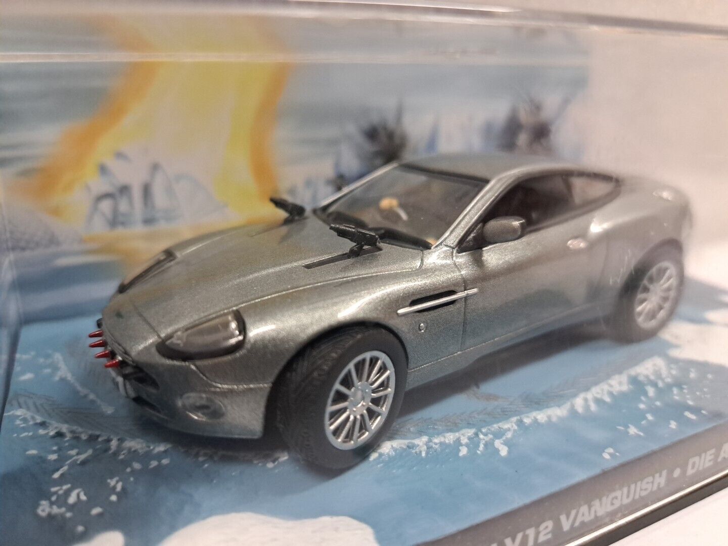 1/43 Aston Martin V12 Vanquish Die Another Day  Bond Diecast 