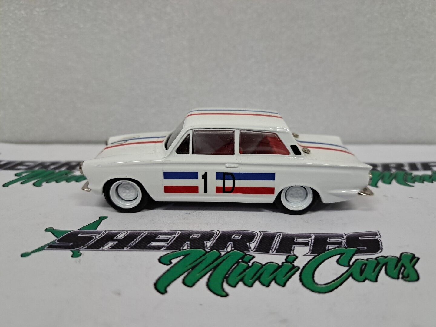 1/43 Dinkum CORTINA GT500 GEOGHEGAN BATHURST 1965