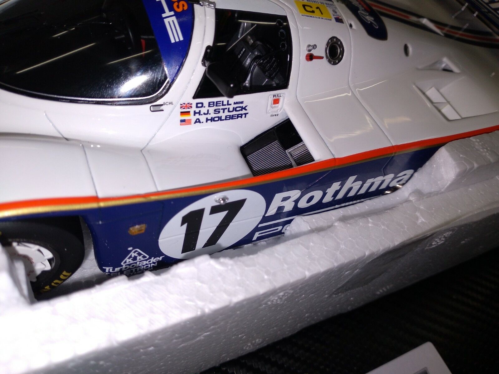 1/18 1987 Rothmans Porsche 962C 24hr Le Mans Winner SPARK 18LM87