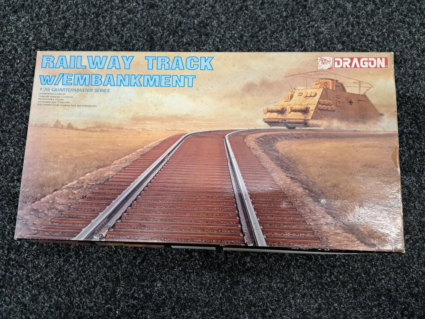 DRAGON 1:35 Scale Railway Track w/Embankment Kit #3825