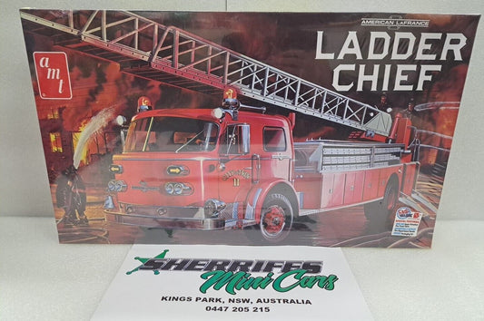 1/24 AMT 1204 LADDER CHIEF Fire Engine Model Kit SMC