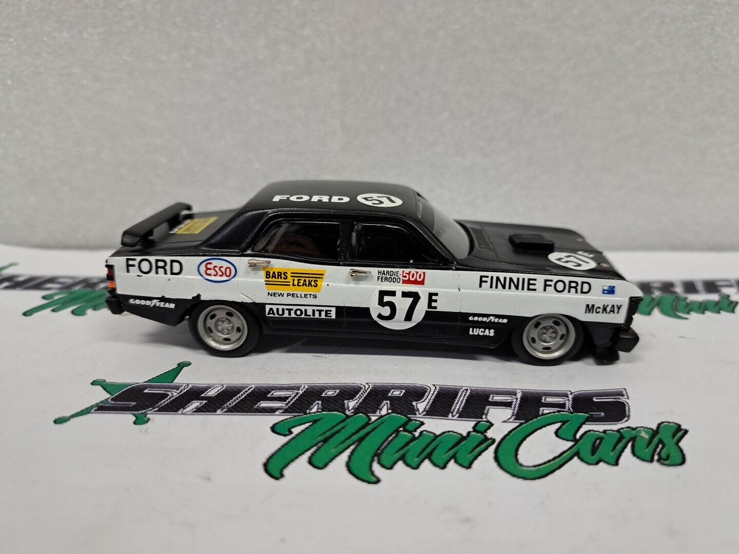 1/43 Dinkum XY FINNIE FORD 3RD PLACE BATHURST 1971