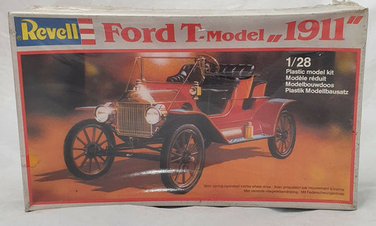 Revell 1/28 Model T Ford 1911