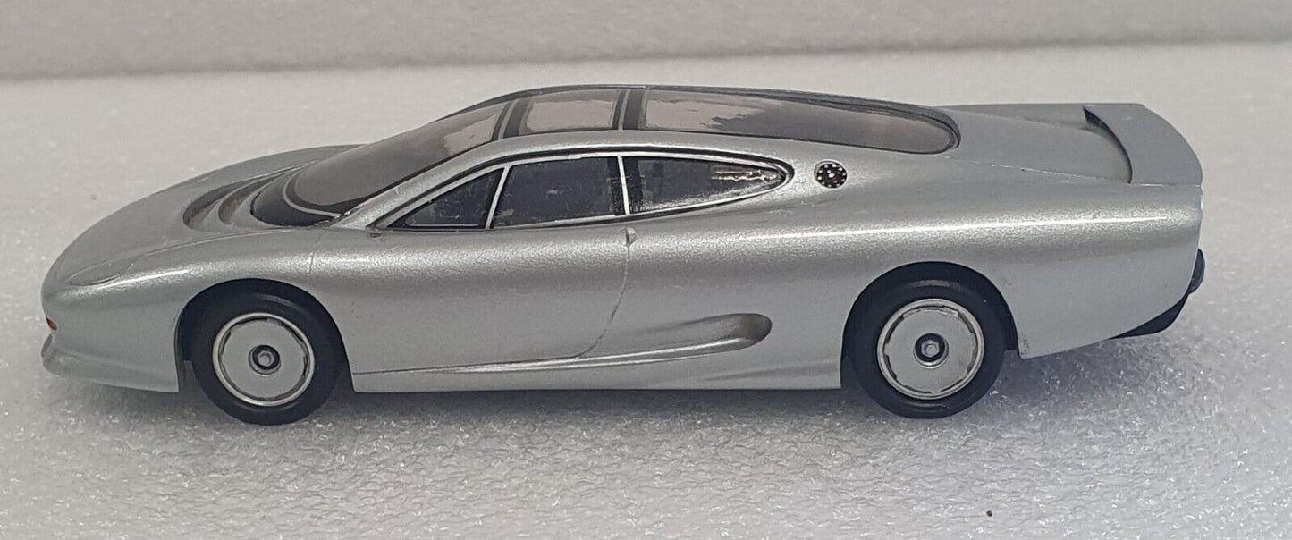 Dinkum Classics 1/43 Jaguar XJ220