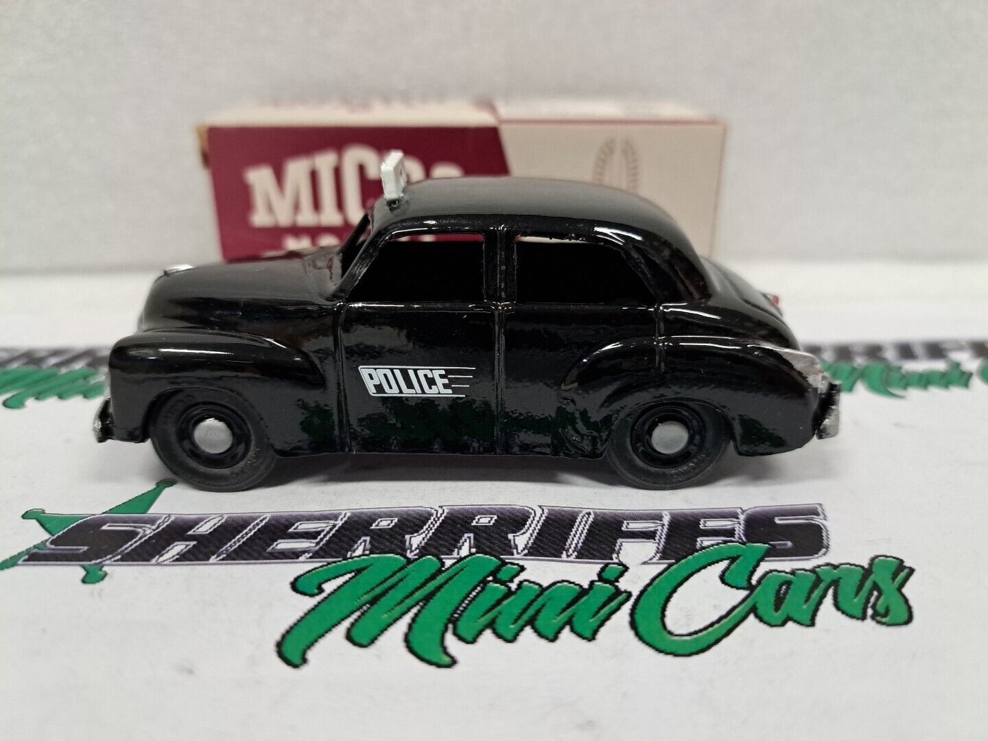 Micro Models FJ HOLDEN SPECIAL SEDAN NZ POLICE