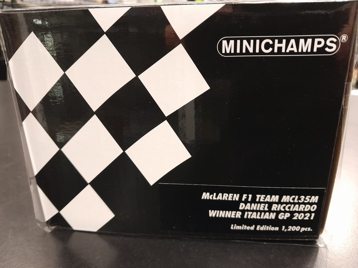 1/18 Ricciardo McLaren MCL35M Winner GP Monza 2021 by Minichamps. Ltd 1200 pcs