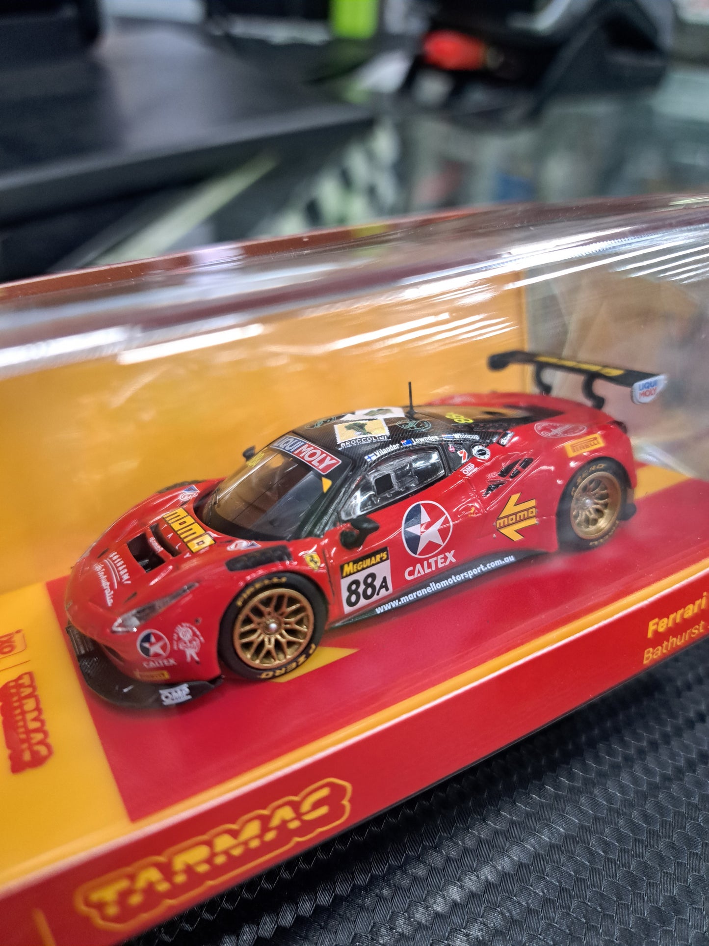 1/64 FERRARI 488 GT3 Bathurst 12hr 2017