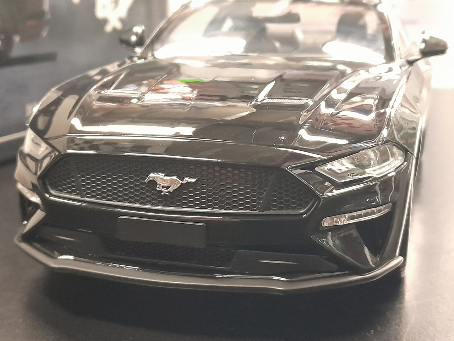 1/18 BLACK MUSTANG FASTBACK GT- SHADOW BLACK