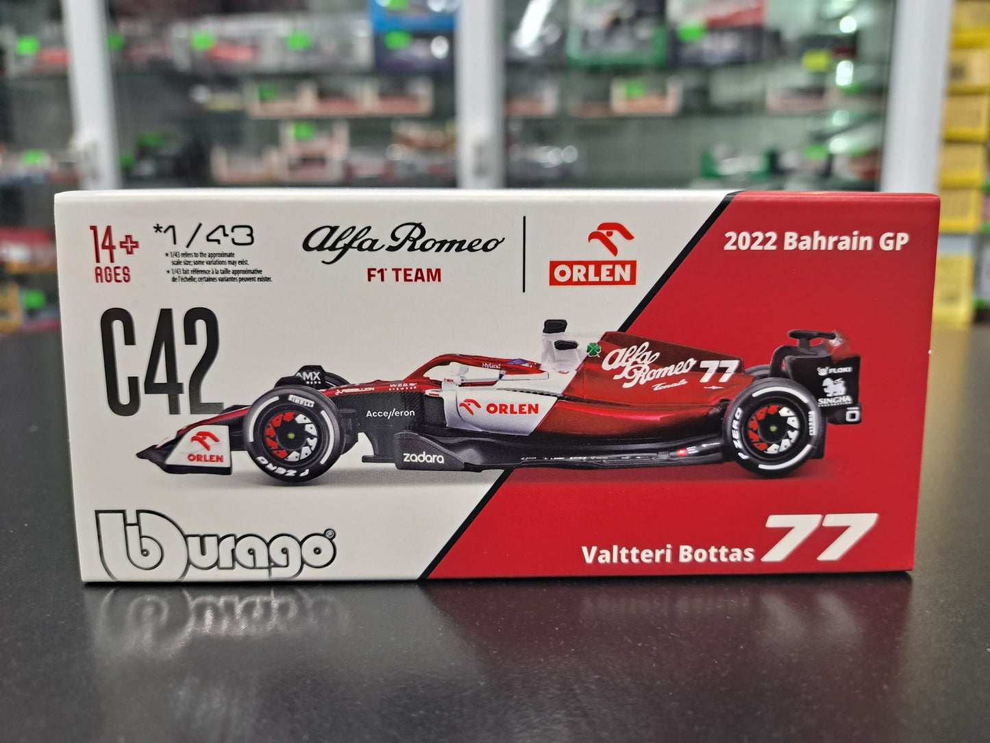 1/43 ALFA ROMEO #77 BOTTAS 2022 BAHRAIN GP BURAGO WITH DRIVER