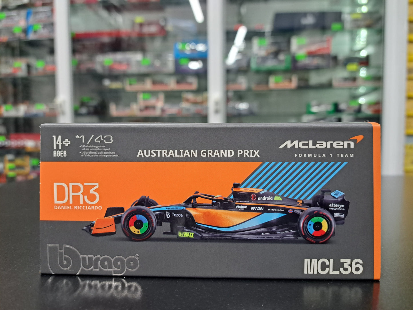 1/43 MCLAREN #3 RICCIARDO AUSTRALIAN GP 2022 BURAGO WITH DRIVER