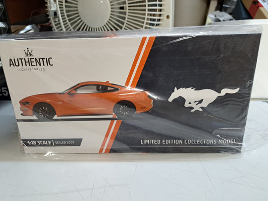 1/18 FORD MUSTANG GT FASTBACK TWISTER ORANGE