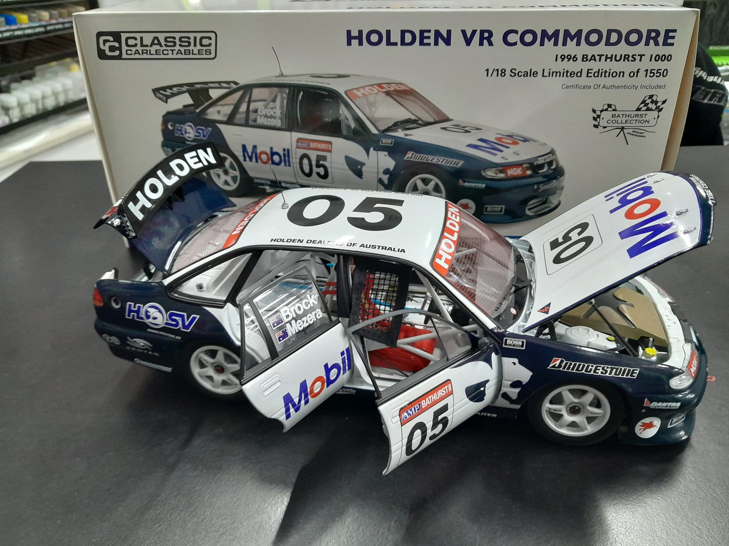 1/18 1996 Mobil HRT Brock & Mezera #05 VR Commodore Bathurst 1000