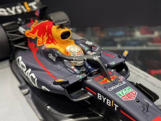 1/18 Red Bull  Saudi Arabia GP Verstappen Race Winner